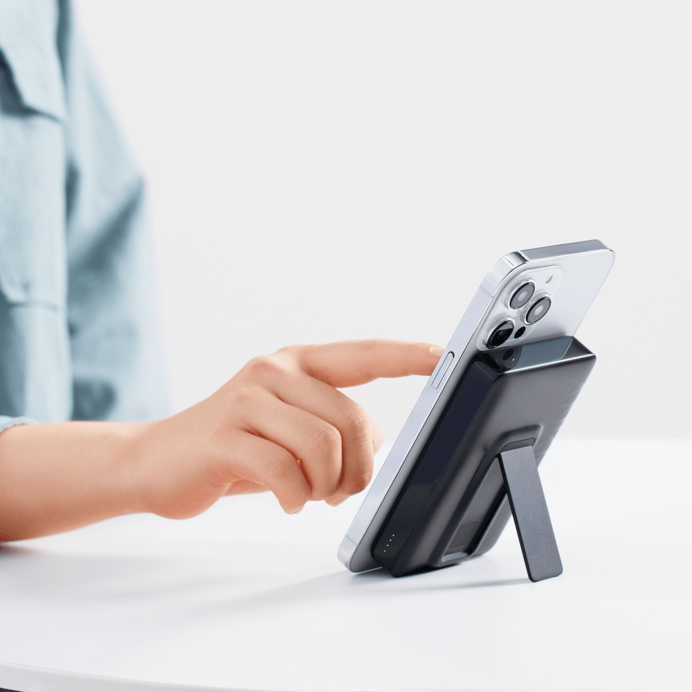 Anker MagGo Power Bank with Stand 10,000 mAh 7.5W-Black by Anker