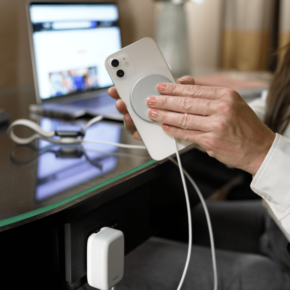 Ventev 15W ULTRAFAST Qi2 Wireless Magnetic Charger-Silver by Ventev